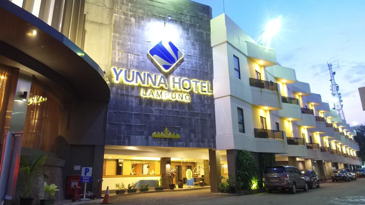Yunna Hotel Lampung Бандар-Лампунг Экстерьер фото